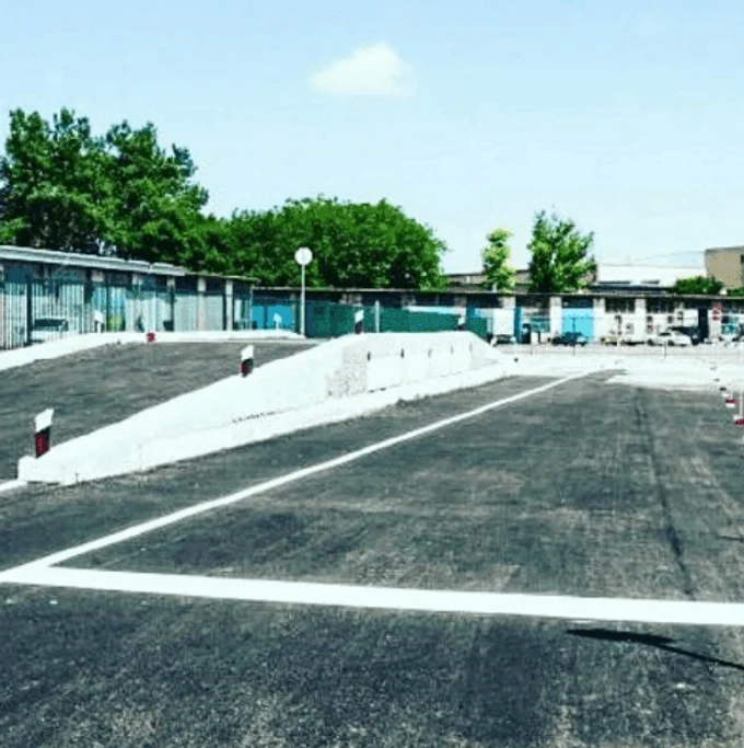 Каждый урок ориентирован на изучение различных ситуаций которые происходят на дорогах.