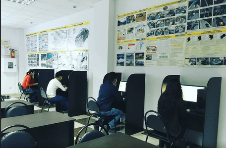 Каждый урок ориентирован на изучение различных ситуаций которые происходят на дорогах.